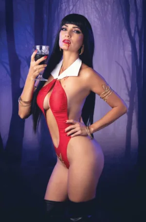 Vampirella Vs. Red Sonja: Red City #1 Cover H Inc 1:10 Cosplay Vampirella Ivycosplay Virgin Variant - Ash Avenue Comics